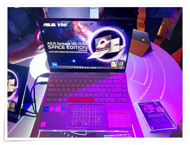 Laptop ASUS Zenbook 14X OLED Space Edition