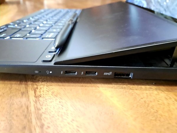 Konektivitas lengkap Laptop ASUS Zenbook Pro 14 Duo OLED